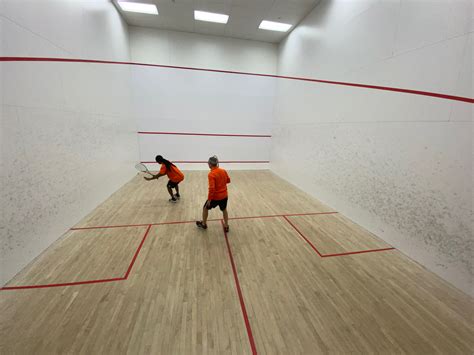 Where to Find Squash Courts in Chicago - Lakeshore Sport & Fitness