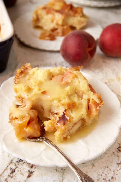 Peach Cobbler Bread Pudding with White Chocolate Sauce - Easy Southern ...