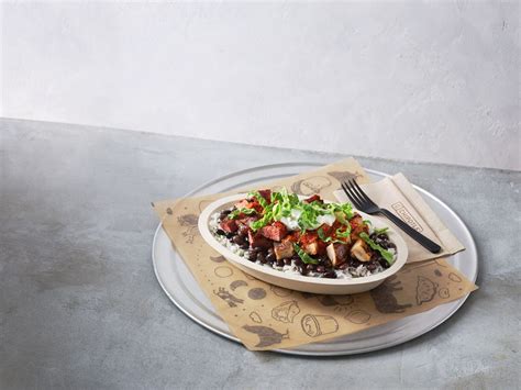 I Tried Chipotle's Keto, Paleo, Whole30 & Protein Lifestyle Bowls