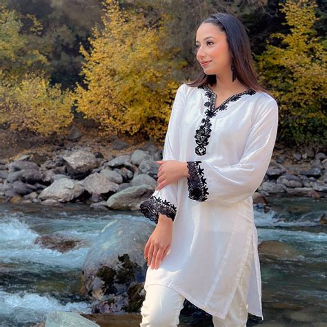 Premium Kashmiri Kurtis | Genuine Kashmiri Embroidery – Treasures of ...