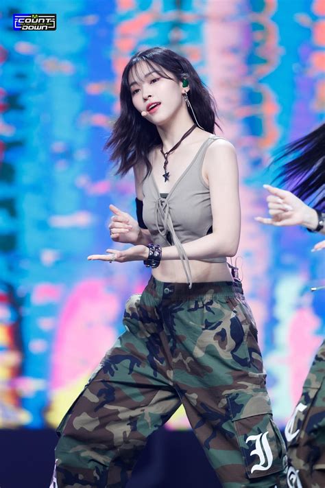 230829 ITZY - CAKE (230824 M Countdown Stage Pics) : r/ITZY