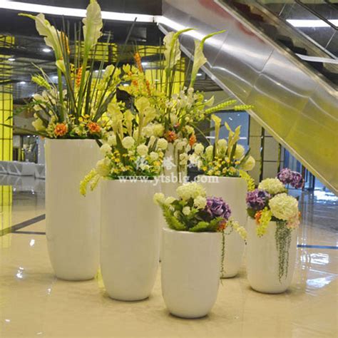 玻璃钢时尚花瓶 - 深圳市欣中南玻璃钢有限公司
