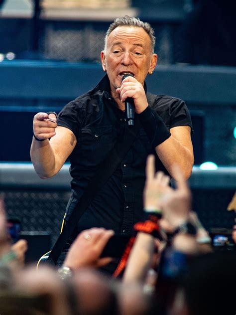 Bruce Springsteen Vevo 的图像结果
