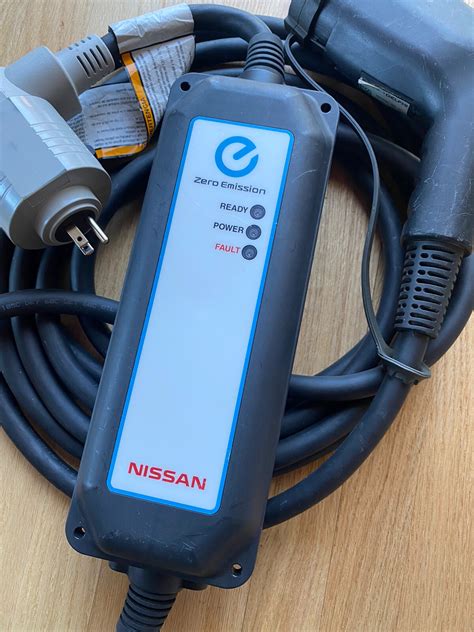 2018 2019 2020 2021 Nissan Leaf EV Charger OEM 110V & 240V 30 AMPS 30A Level 2 | 296900 ...