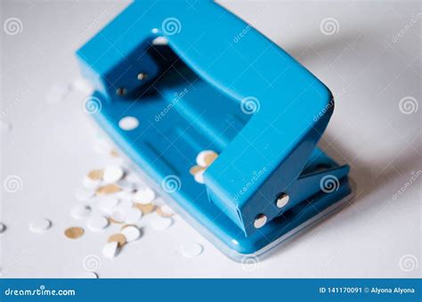 Punch Hole In Paper at Sandra Mathers blog