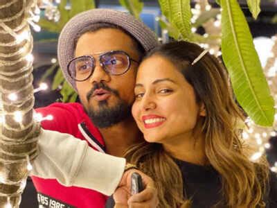 Hina Khan’s photo with Rocky Jaiswal is full of love, light and ...