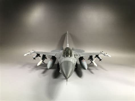 Large-Scale Jet Models 的图像结果