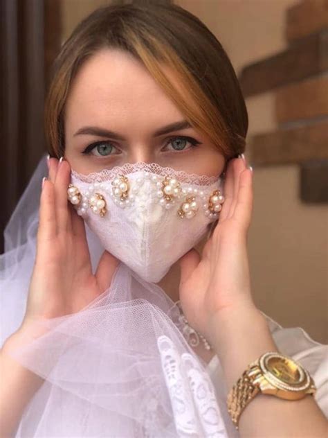 Female Mask Bride 的图像结果