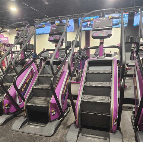 I Tried Out Planet Fitness & Fit4Less In Toronto & Here's What It's ...