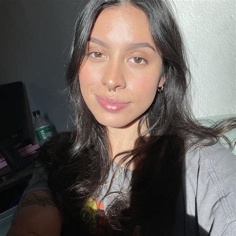 What is my face shape? : r/MakeupAddiction