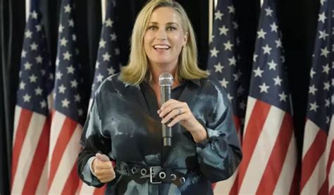 Tiffany Smiley Age, Height, Weight, Net Worth, Career, And Full Bio ...