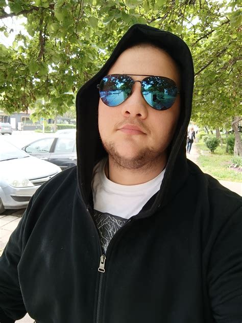 Redmi Note 12 Unboxing 的图像结果