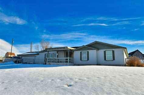 34 Sleeping Beauty Dr, Salmon, ID 83467 | Trulia