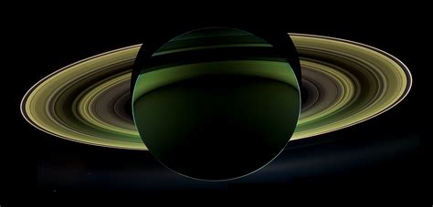 New Cassini Image of Saturn and Its Rings
