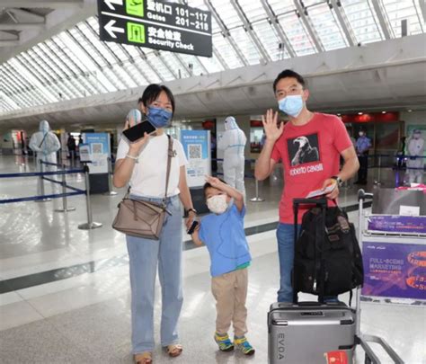 海南三亚：551名滞留旅客分批返程_央广网