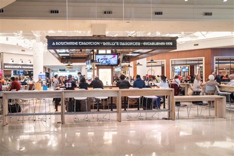 Midway Airport gets new lounge and revamped Central Market - Axios Chicago