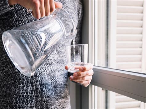 5 Benefits Of Drinking Salt And Water First Thing In The Morning ...