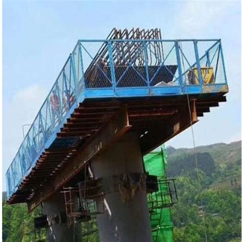 中国水利水电第八工程局有限公司 投资公司 长崃项目码头工程水域下横梁施工提前完工