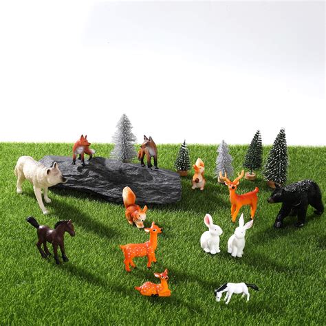 Skylety 18 Piece Christmas Woodland Animals Figurines Woodland ...