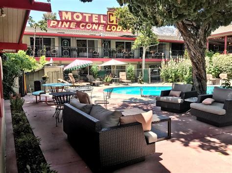 PIAZZA'S PINE CONE INN (Kernville) - Guesthouse Reviews, Photos, Rate ...