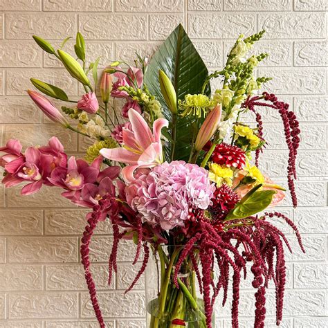 Friends Through Flowers – Simply Phoolish