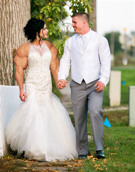 Bodybuilding Bride 的图像结果