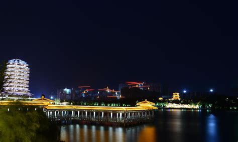 淄博市首座河道音乐喷泉钢坝闸启用！_玉龙_大道_视频