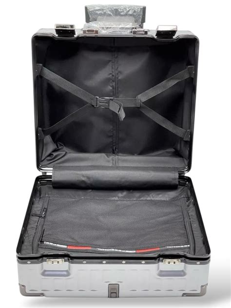 Чемодан 16 дюймов, с телескопической ручкой за 350100 сум со скидкой 65 ...