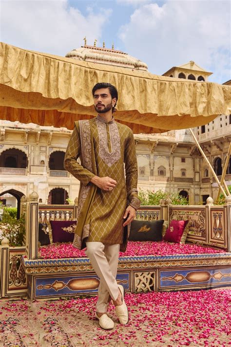 Mehandi Green Silk Embroidered Kurta Set with Dupatta for Men – Laromani