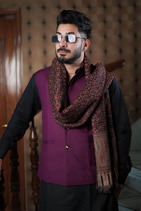 Kani Kunj Border Shawl Black for men – The Shawl Studio