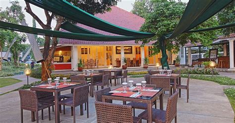 Metland Hotel Cirebon ₹ 2,302. Cirebon Hotel Deals & Reviews - KAYAK