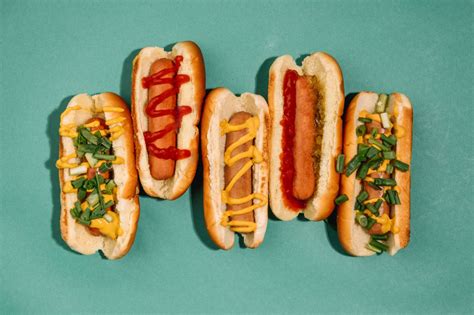 The Consensus 7 Best Hot Dogs In Chicago Across Foodie Reviews