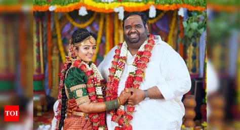 Ravindar Chandrasekaran Wedding News: VJ Mahalakshmi gets married to ...