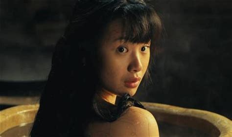 《隐秘的角落》演技炸裂的李梦，一个长相非标准的美女，为何不红__财经头条