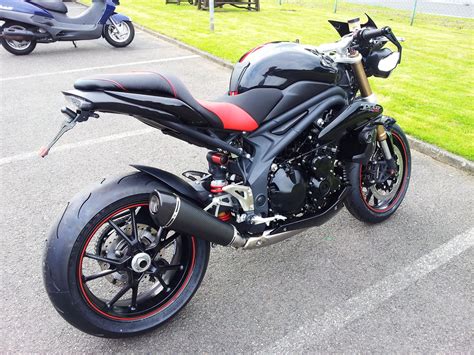 Details zum Custom-Bike Triumph Speed Triple 1050 des Händlers Motorradhaus Löhmer GmbH