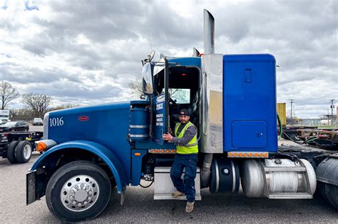 Trump’s tariffs weigh heavy on truckers as overseas shipments sink ...