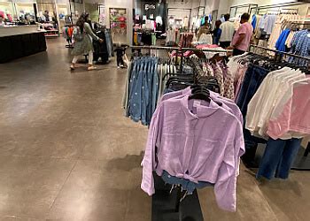 3 Best Clothing Stores in Mumbai - Expert Recommendations