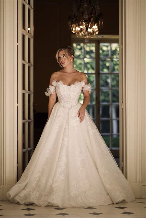 Martina Liana — Diana's Bridal