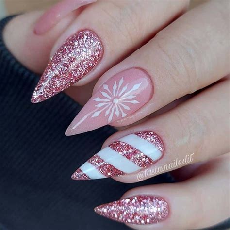 Top 33 Sweet Snowflake Nail Design Ideas For Winter | Nail art, Holiday ...