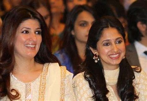 Twinkle Khanna family, childhood photos - Celebrity family wiki ...