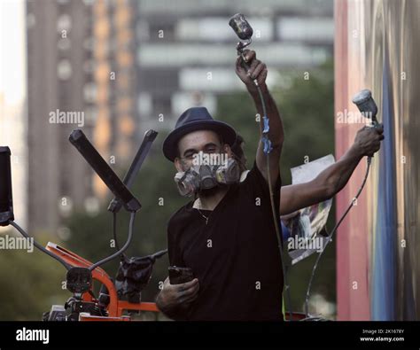 New York, USA. 15th Sep, 2022. (NEW) Brazilian muralist Eduardo Kobra ...