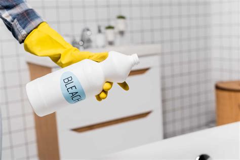 What Can You Mix Fabuloso With? Safety for Bleach, Vinegar, and More - House Practical