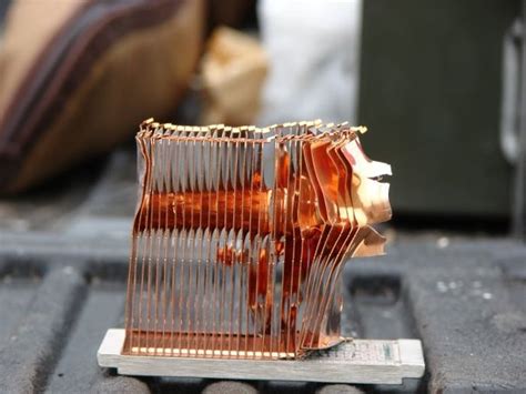 New vs Broken Computer 的图像结果