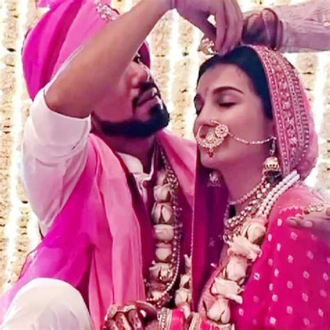 Beautiful pictures from Shiny Doshi’s intimate wedding ceremony go ...