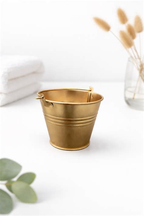 Metal Bucket (Large Size) UD17 – Wick and Pour