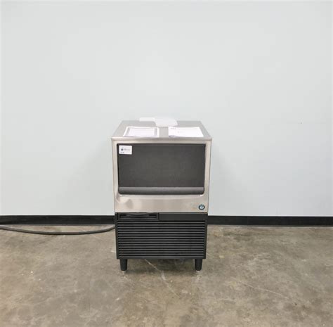 Lab Ice Maker 的图像结果