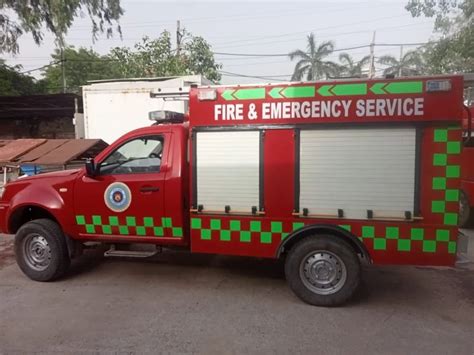 Fire Fighting Vehicles - SMALL FIRE TENDER Manufacturer from Faridabad