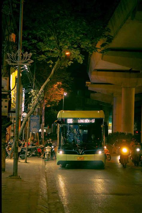 Lucknow's New E-Double-Decker Buses Hit The Road; Fares Start At Just ...