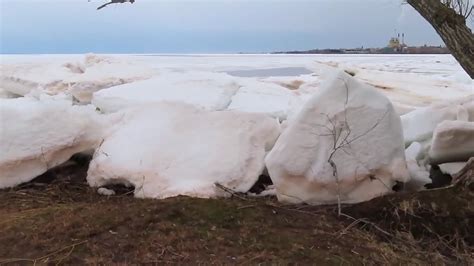 Giant Chunks Shoved From Great Lake - Videos from The Weather Channel