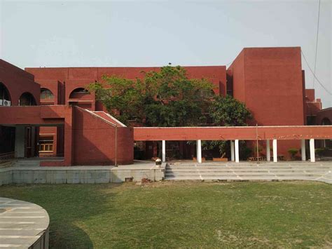 Delhi University: the cruelty of the ad-hoc teacher system